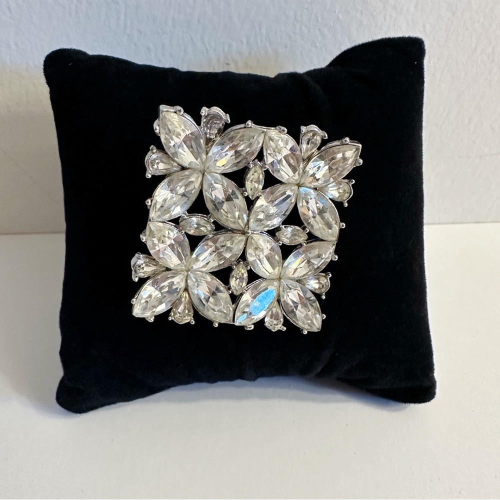 Vintage Silver Tone Rhinestone Brooch